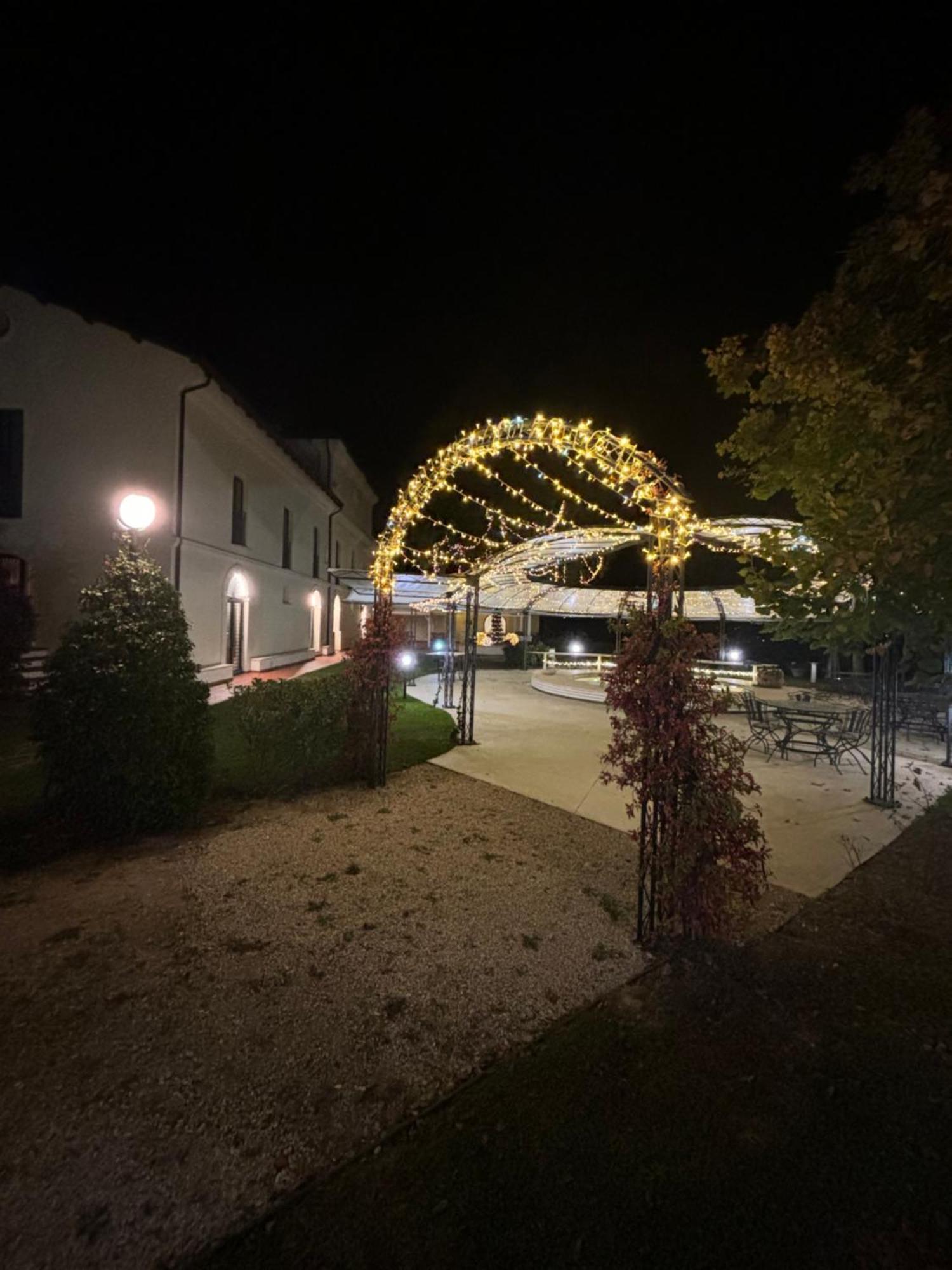 Hotel Casale Delle Arti Mosciano SantʼAngelo Exterior foto